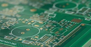 2 层与 4 层 PCB 方案:成本和稳定性的真实差异解析